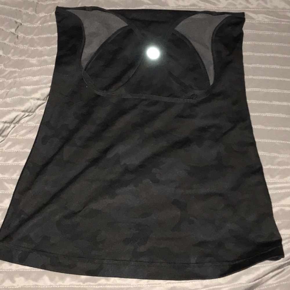 Lululemon racerback camo sz 6